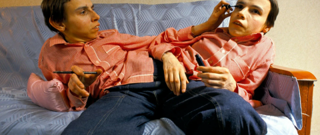 Ikki bosh bitta tana: eng matonatli 9 siam egizagi Ikki bosh bitta tana: eng matonatli 9 siam egizagi8