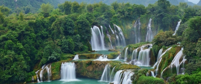 Dunyoning eng chiroyli sharsharalari: ularni tomosha qilish necha pul? Dunyoning eng chiroyli sharsharalari: ularni tomosha qilish necha pul?11