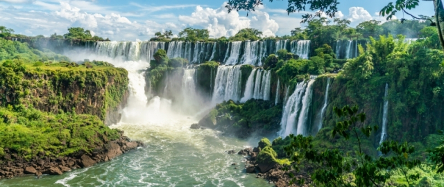 Dunyoning eng chiroyli sharsharalari: ularni tomosha qilish necha pul? Dunyoning eng chiroyli sharsharalari: ularni tomosha qilish necha pul?1