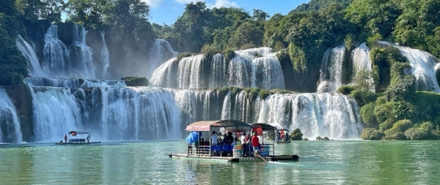 Dunyoning eng chiroyli sharsharalari: ularni tomosha qilish necha pul? Dunyoning eng chiroyli sharsharalari: ularni tomosha qilish necha pul?12